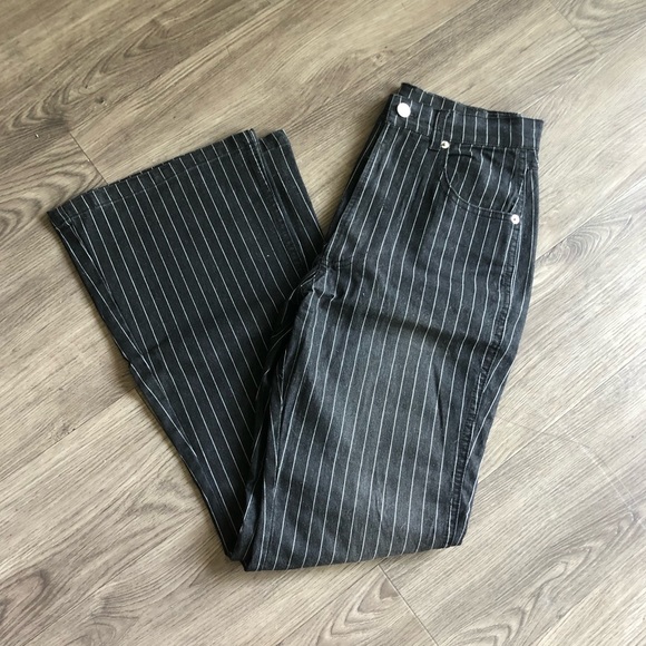 Princess Polly Striped Flared Jeans Dark-Wash Size 4 - Picture 1 of 3